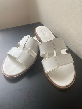 Naturalizer White Slide Sandals with Tan Sole